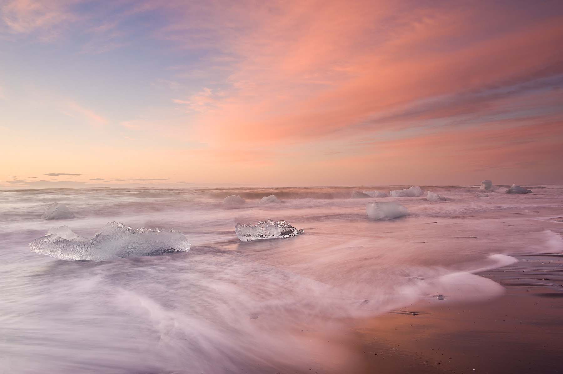 Icebergs-Beach-Dusk-Jokulsarlon-Iceland-Landscape-Photographer
