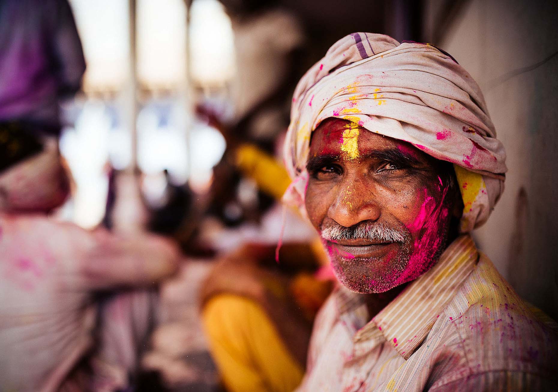 Portrait-Man-Turban-Indian-Holi-Festival-Colour-India-008