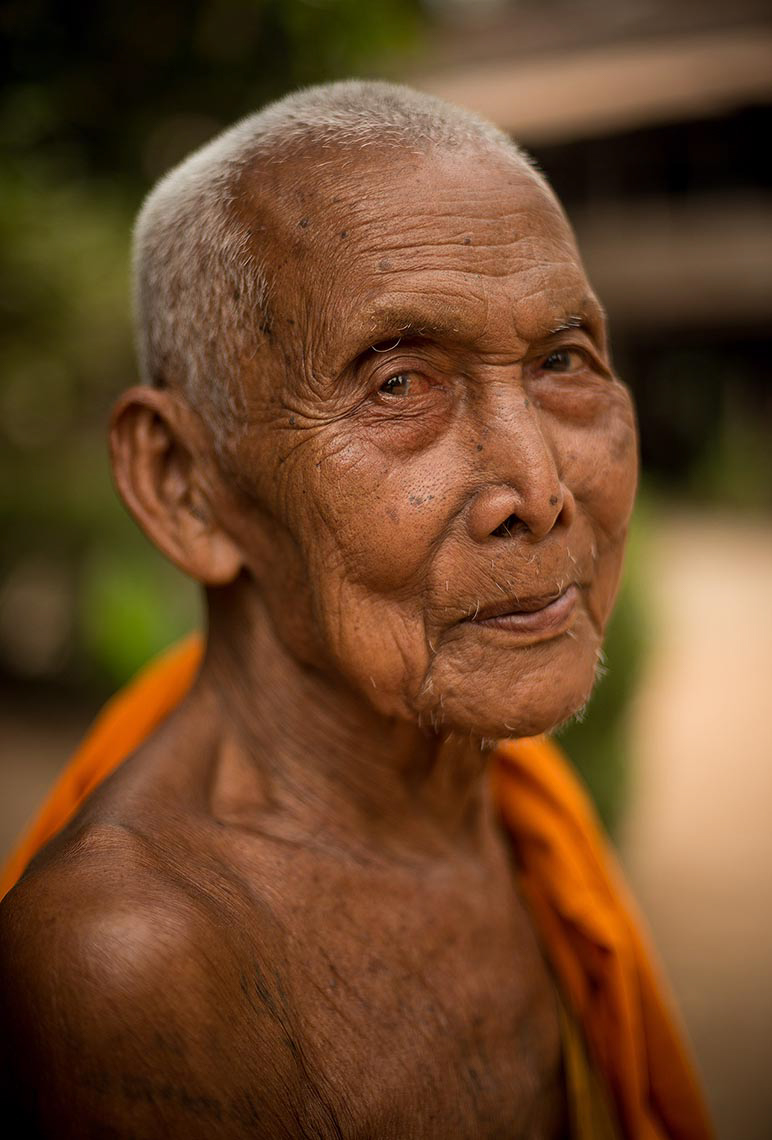 buddhist-monk-portrait-photography-angkor-siem-reap-cambodia-asia