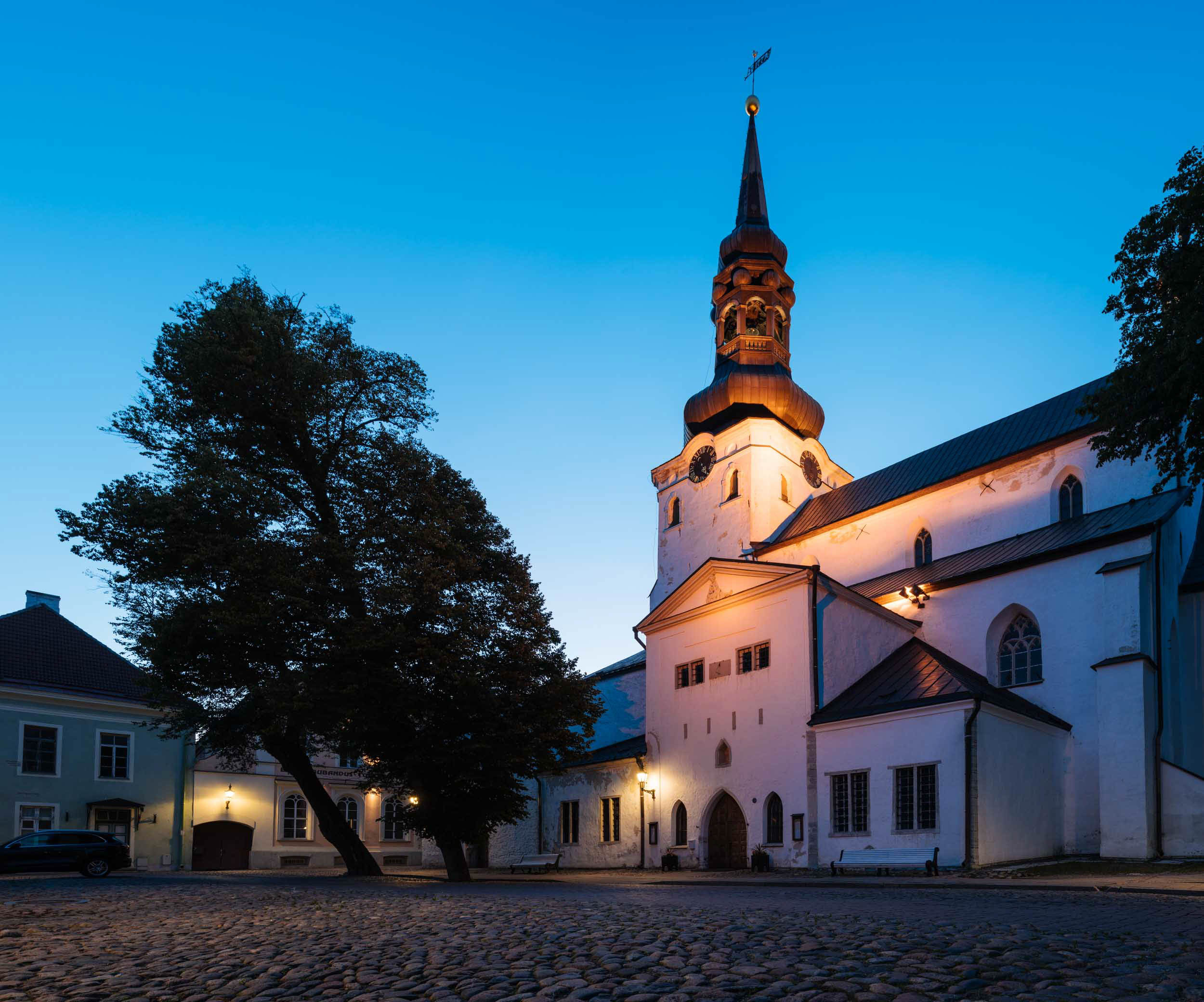 cathedral-twilight-nobody-tallinn-estonia-baltic-state-travel-photography