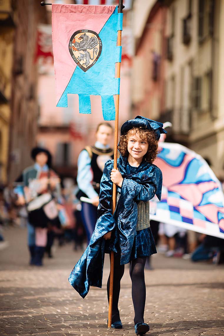 children-flag-palio-asti-italy-10