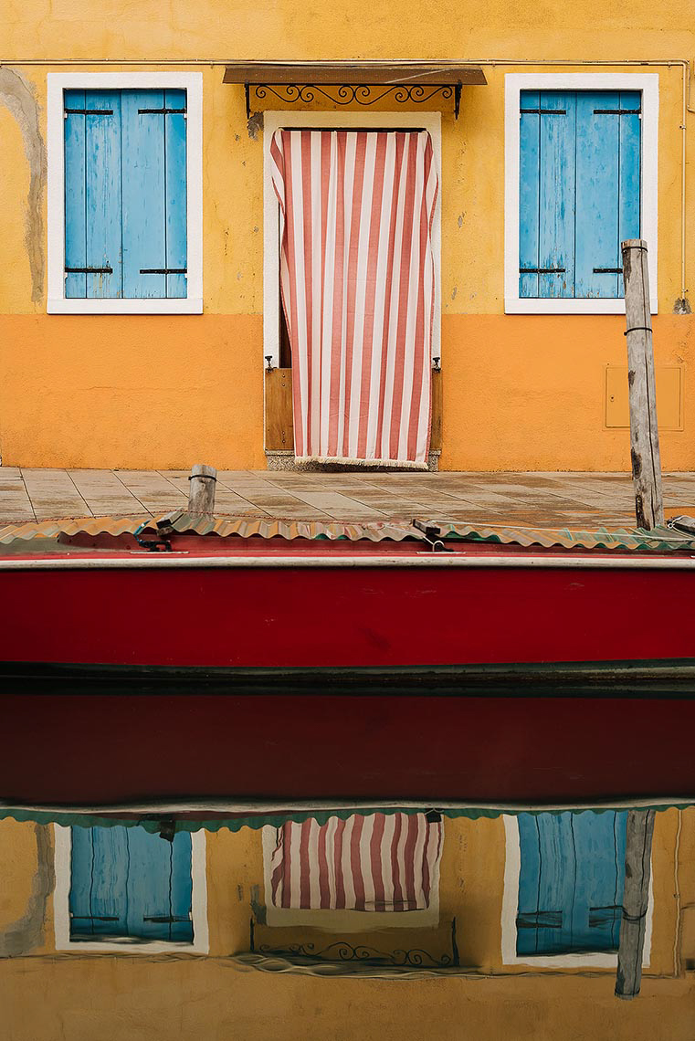 colour-reflection-burano-veneto-venice-italy-canal