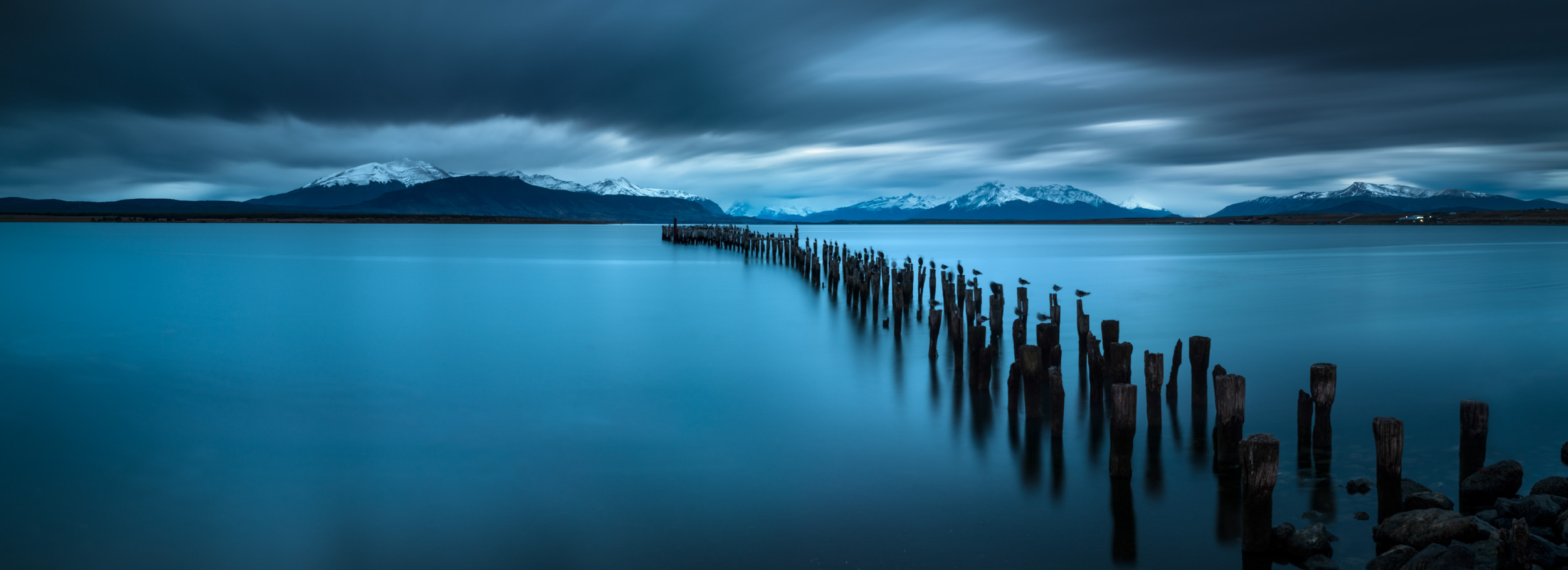 dusk-puerto-natales-patagonia-chile-south-america-tranquil-panoramic