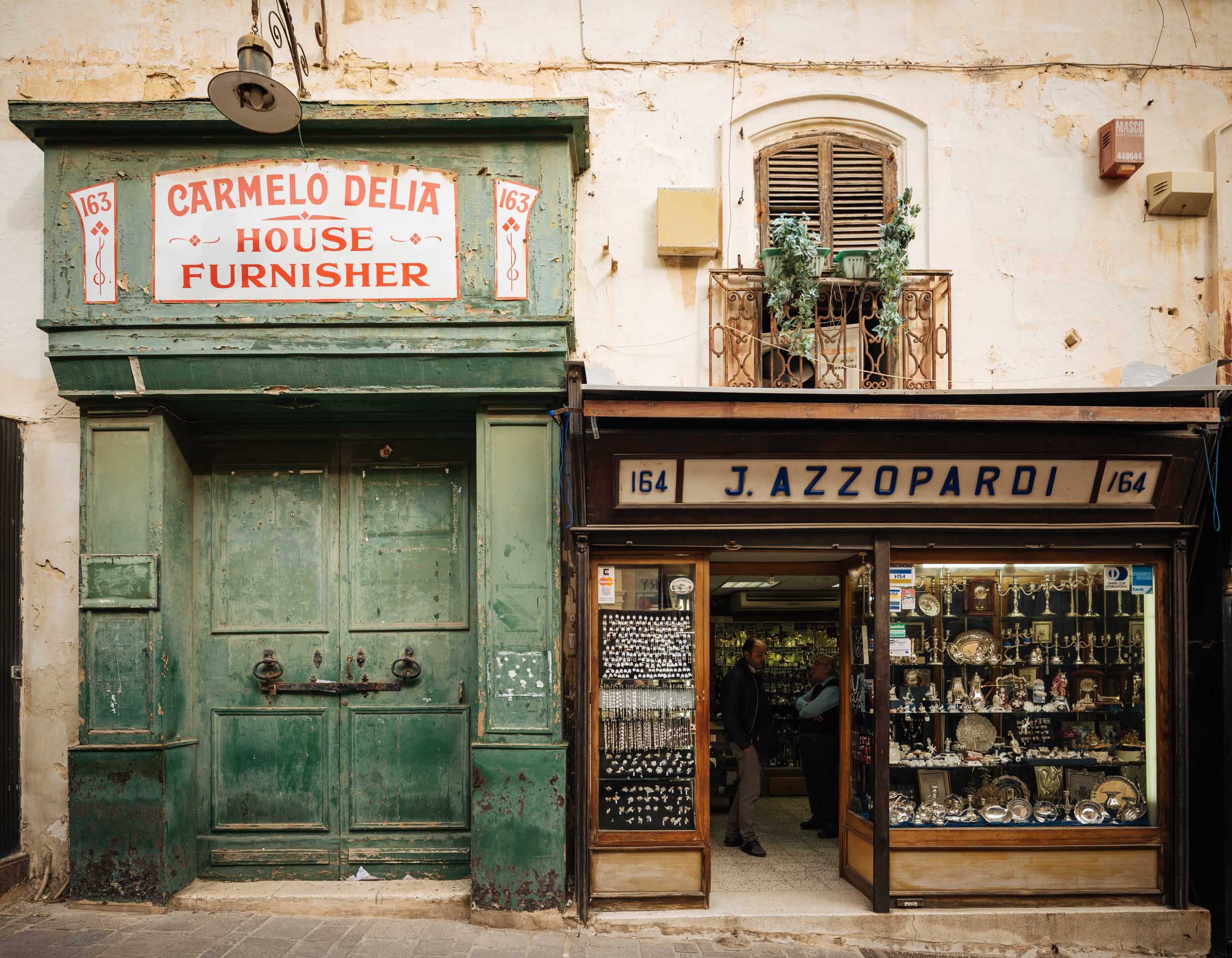 facade-shops-tradition-carmelo-delia-house-furnisher-valletta-malta