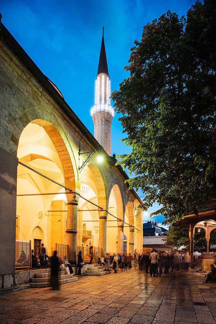 gazi-husrevbey-mosque-city-sarajevo-architecture-twilight-bosnia-hercegovina