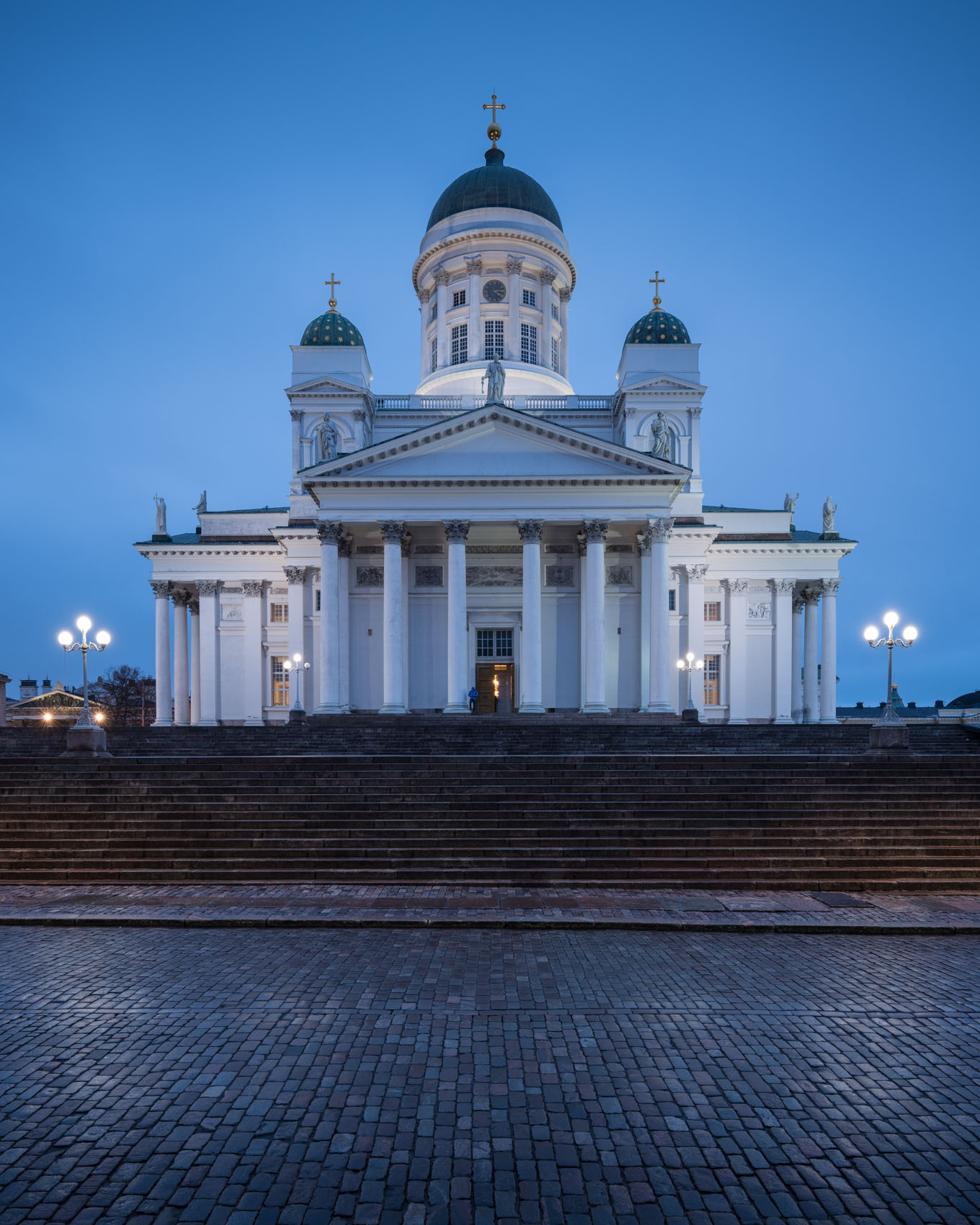 helsinki-cathedral-architecture-of-finland-at-night