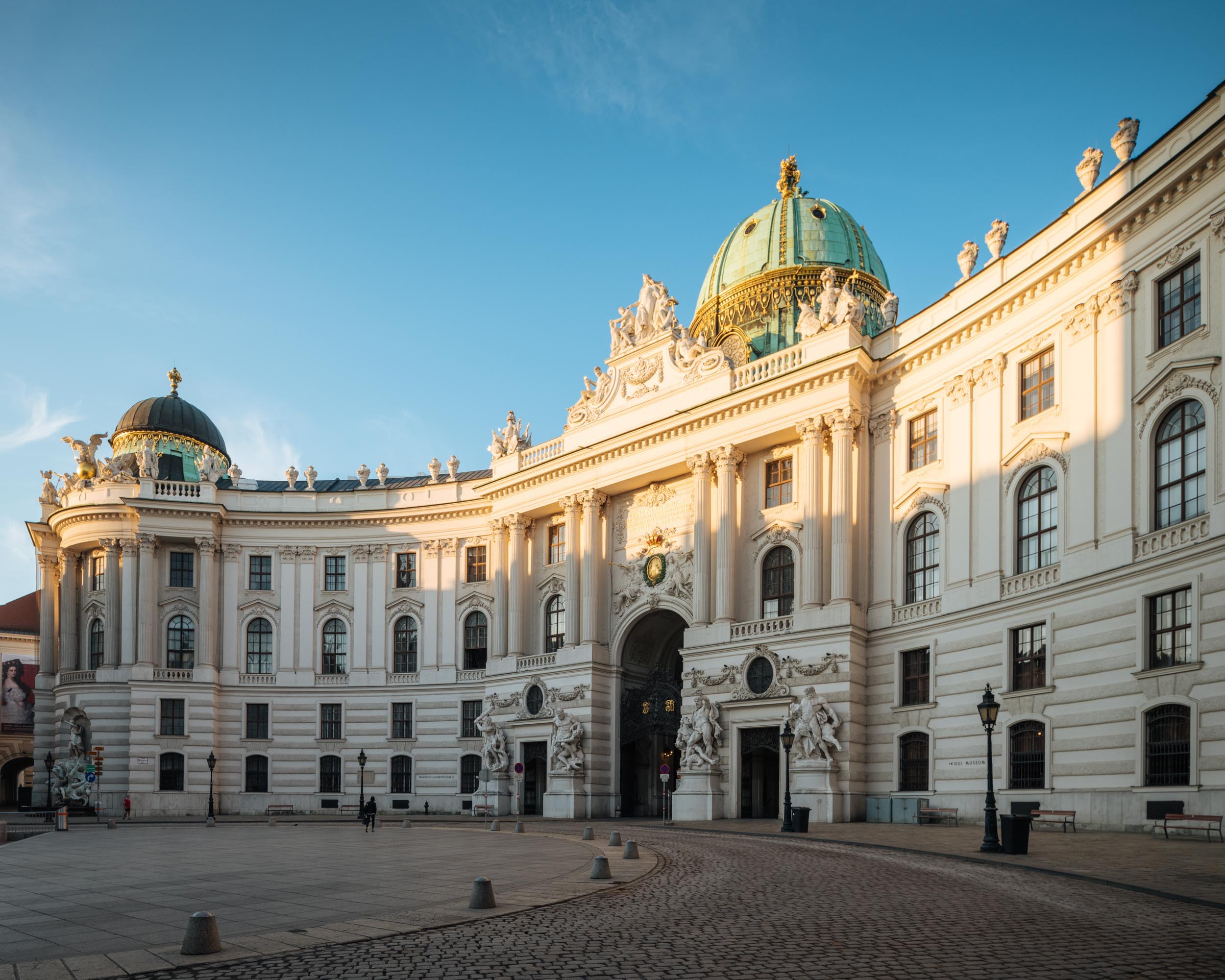 hofburg-palace-vienna-austria-exterior
