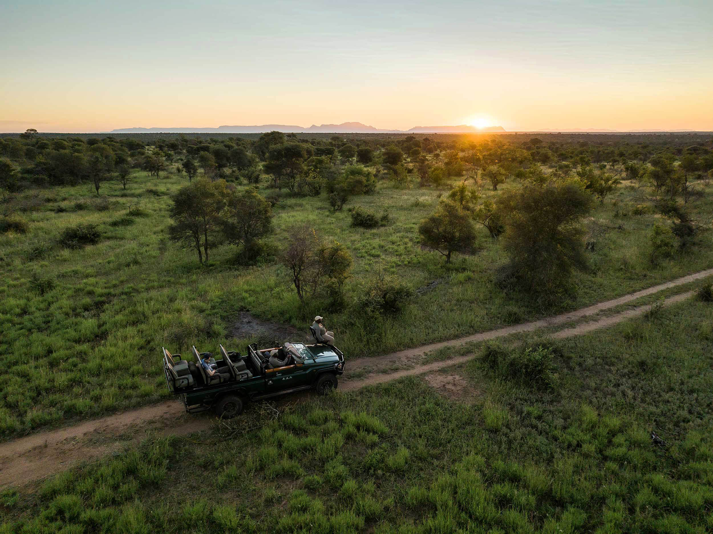 jeep_safari_sunset_drive_nat_geo_kruger_national_park_south_africa