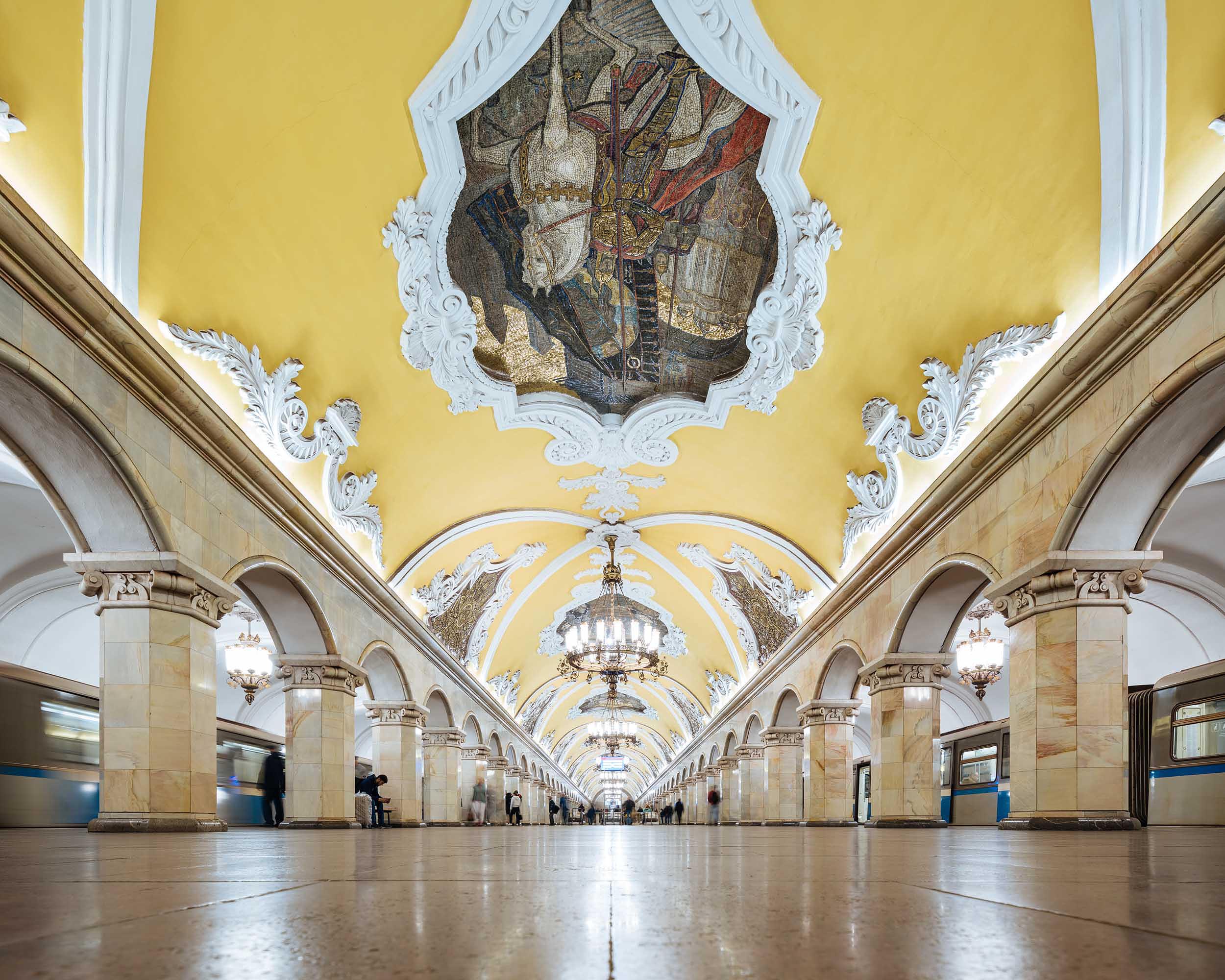 komsomoloskaya-interior-architecture-metro-station-moscow-russia