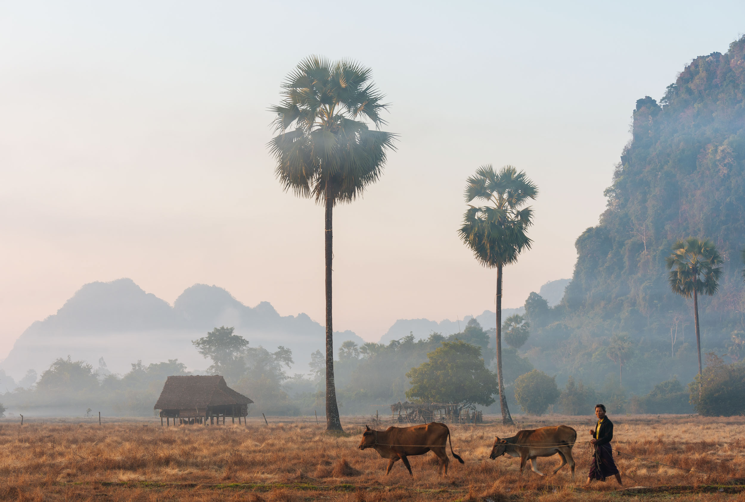 landscape-hpa-an-dawn-travel-photographer-of-the-year-kayin-myanmar