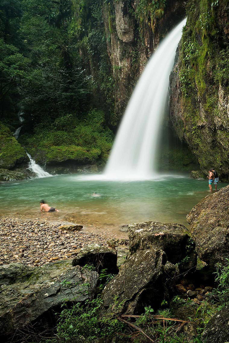 las-brisas-waterfall-landscape-cuetzalan-puebla-mexico