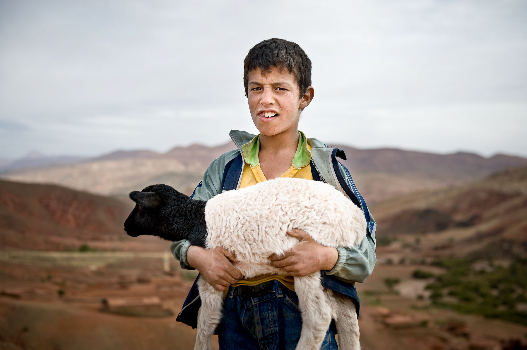 local-travel-portrait-ouarzazate-moroccan-lamb