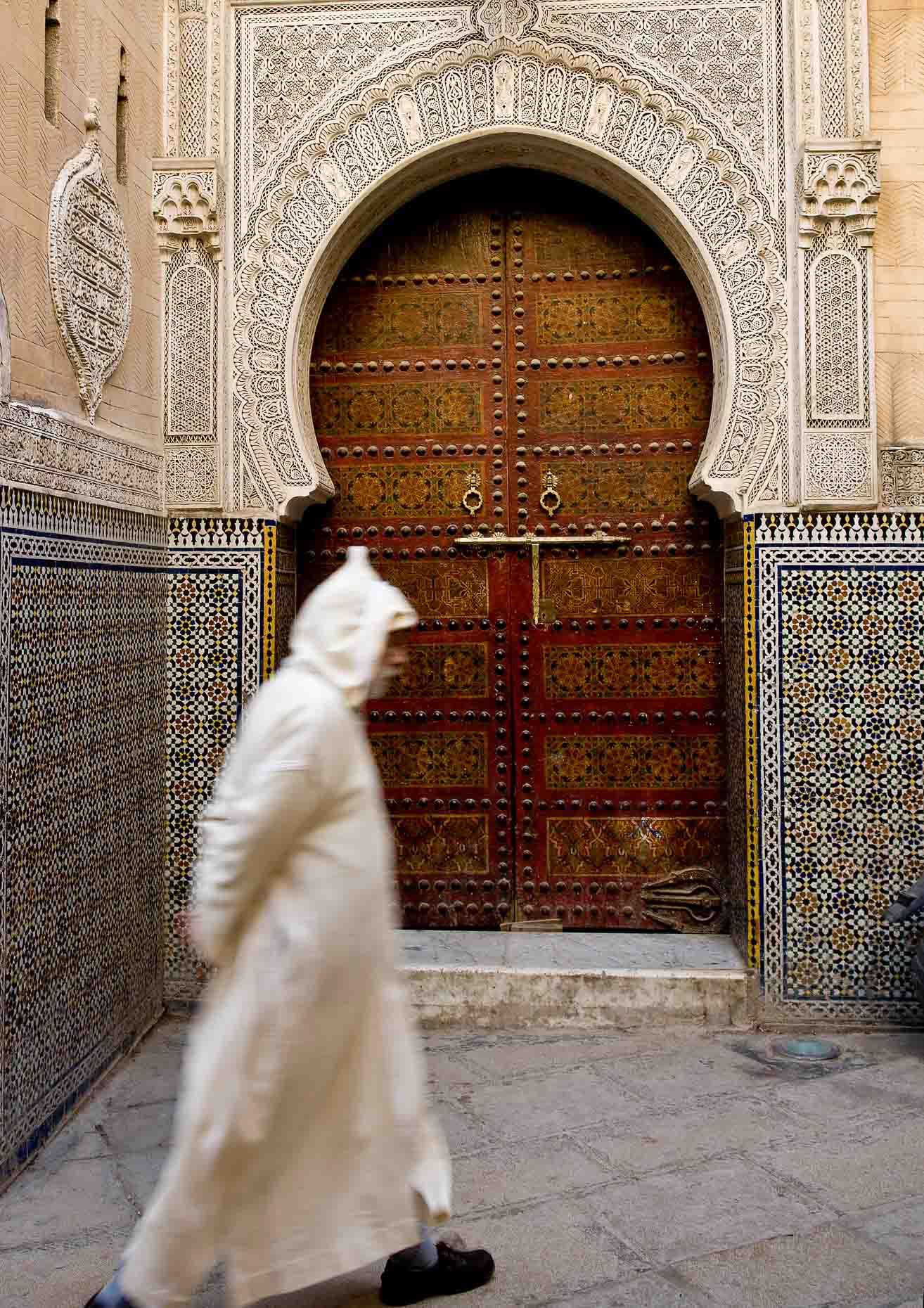 mosque-sidi-ahmed-tijani-architecture-arabic-door-facade-fes-morocco-africa