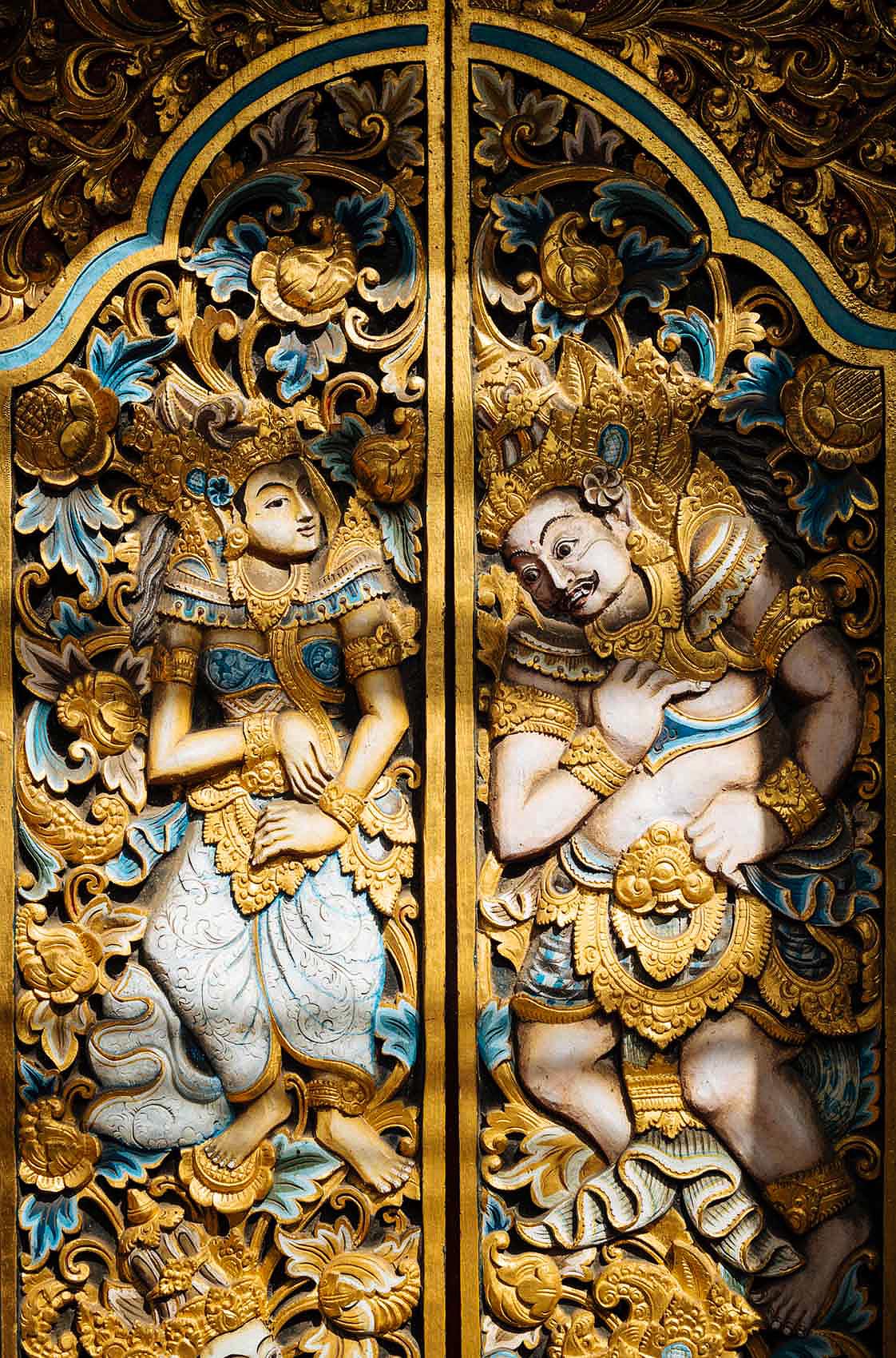ornate-traditional-door-carving-balinese-ubud-bali