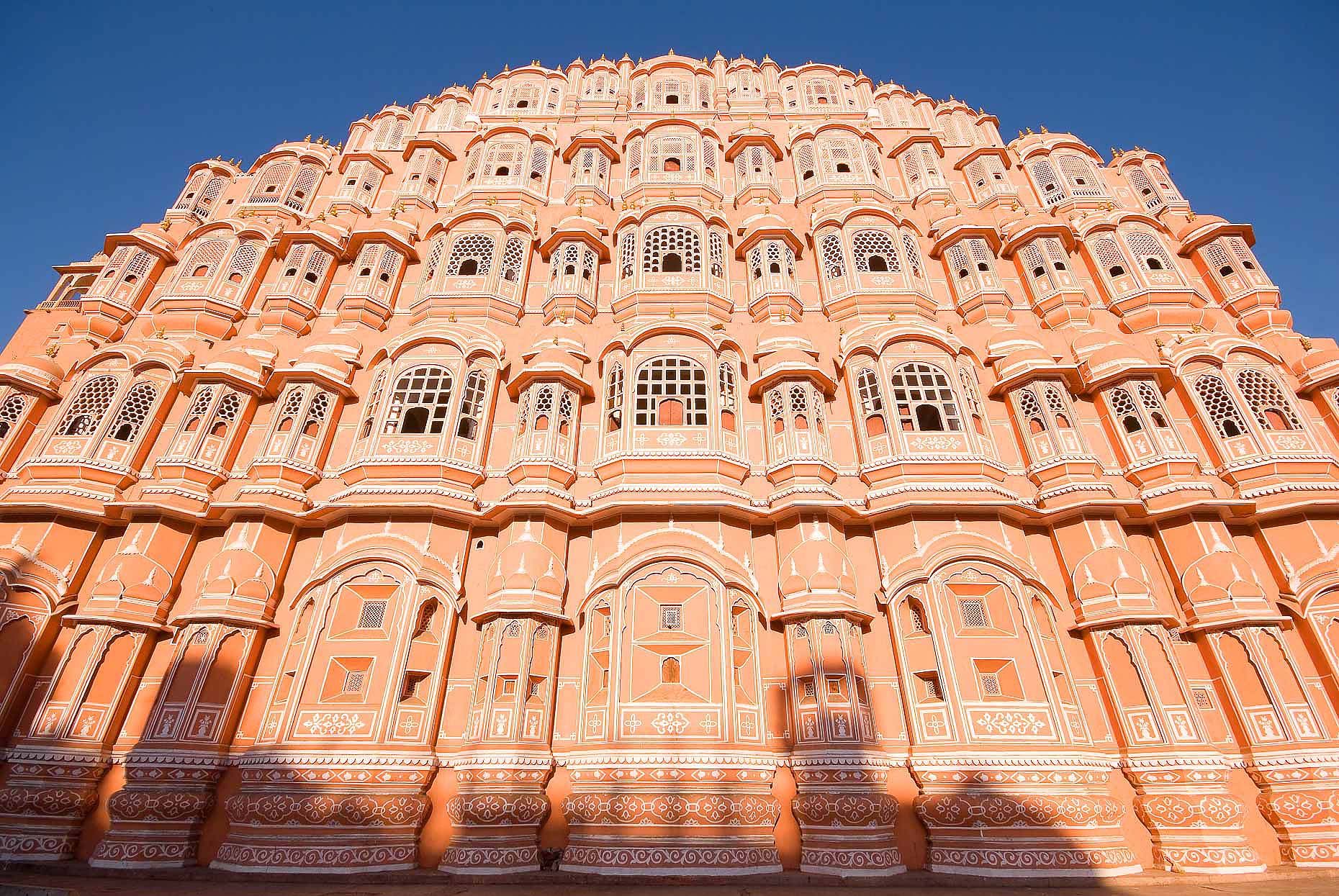 palace-winds-jaipur-rajasthan-india-architecture-exterior-06