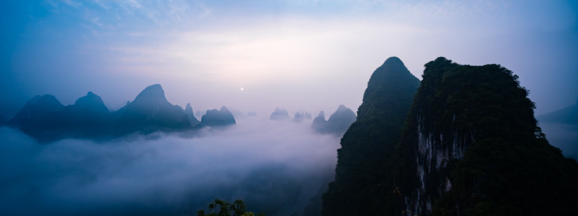 panoramic-guilin-dawn-landscape-mist-china-04