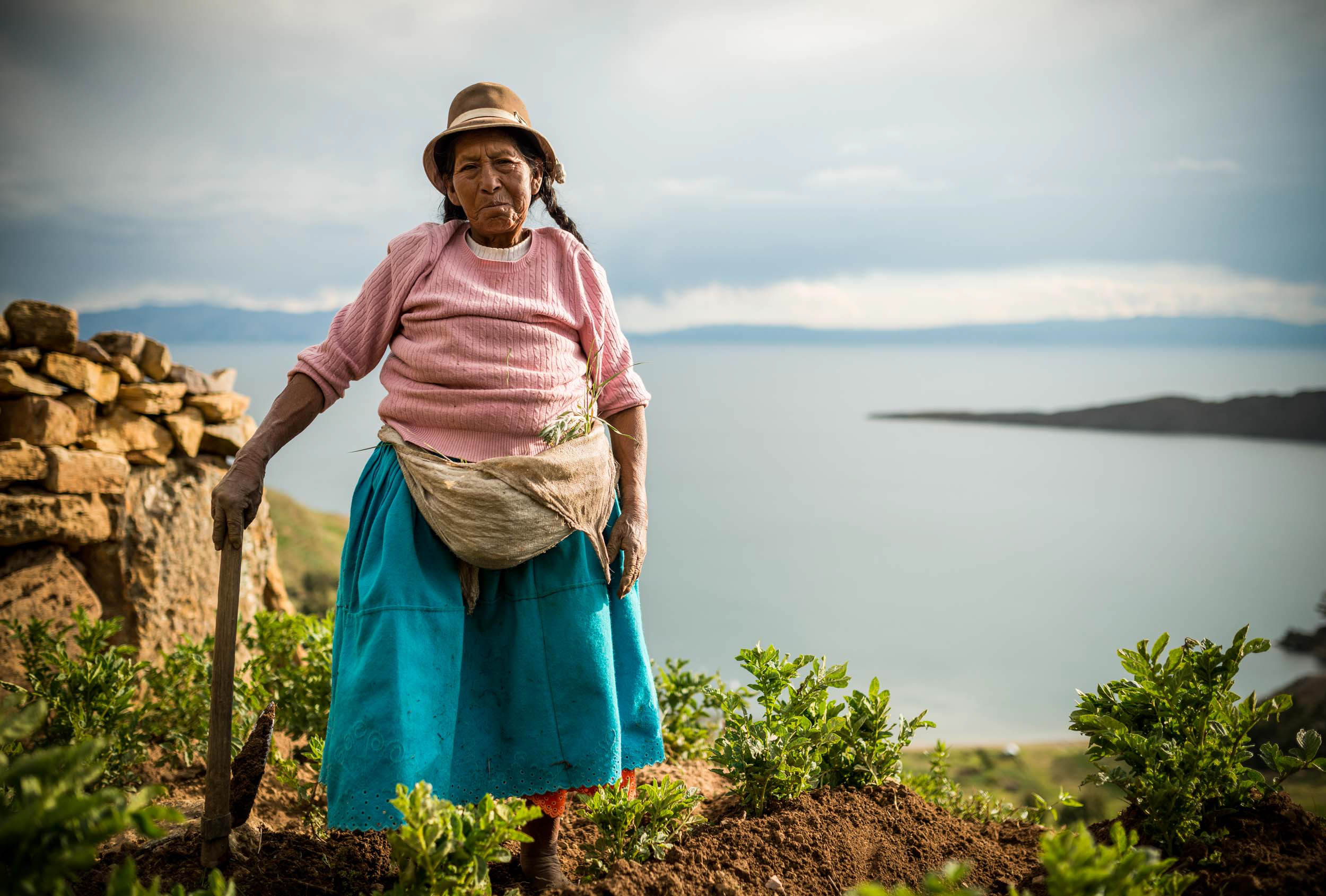 portrait-farmer-isla-del-sol-tradition-lake-titicaca-bolivia