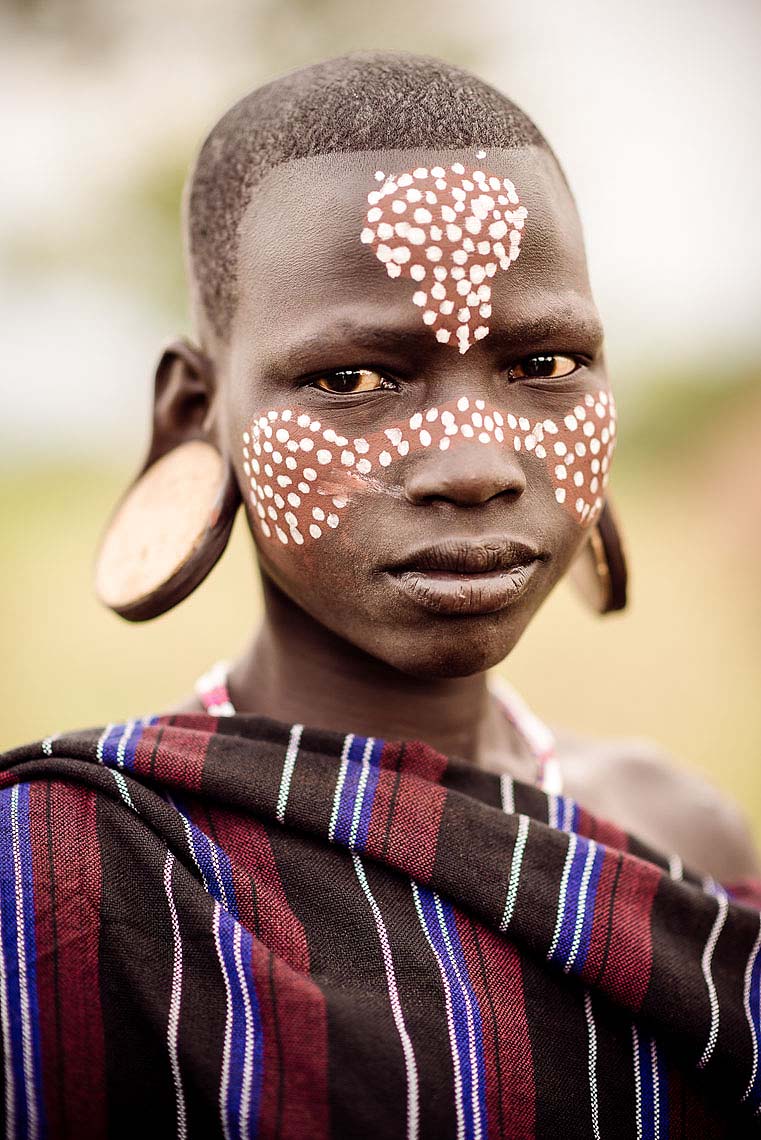 portrait-nachera-mursi-tribe-minisha-omo-valley-ethiopia-11