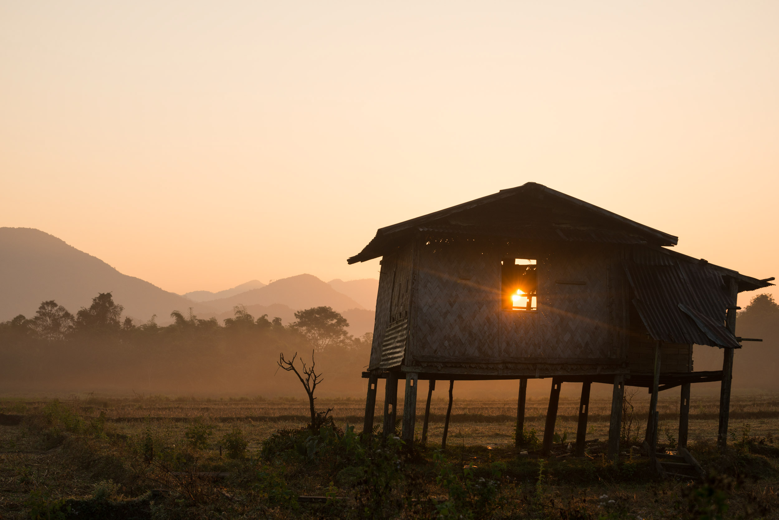 rural-sunrise-dawn-vang-vieng-laos-landscape-photography
