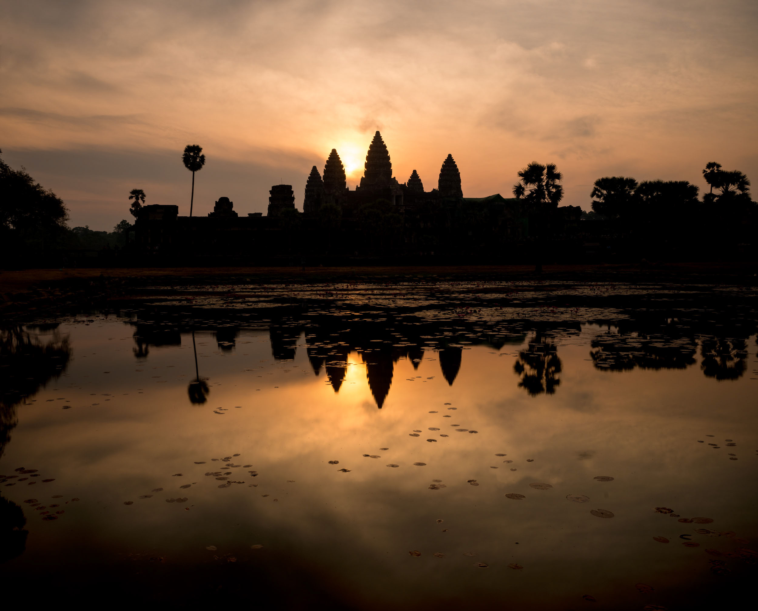 sunrise-angkor-wat-dawn-siem-reap-cambodia