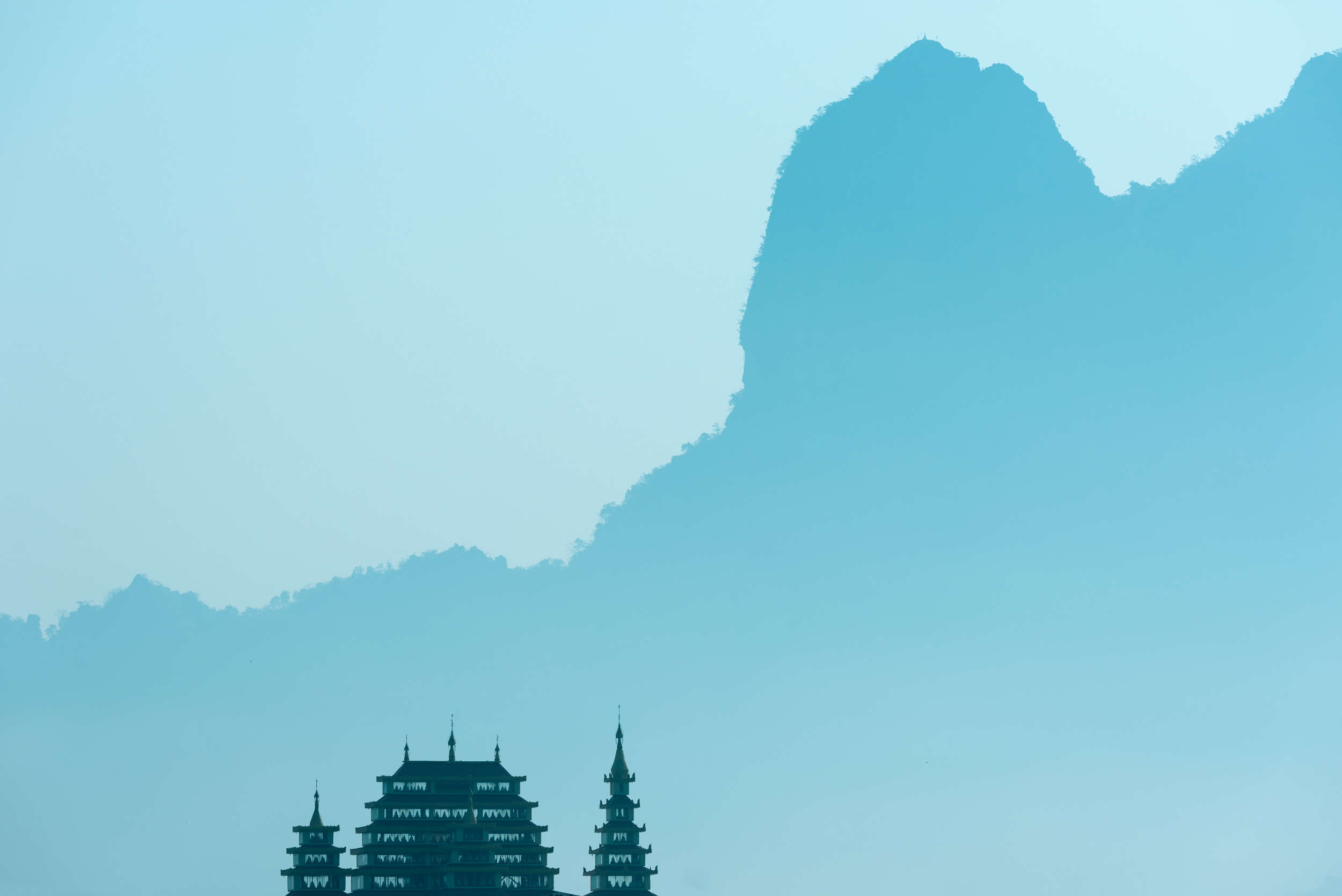 temple-skyline-mountains-blue-dawn-hpa-an-kayin-myanmar-nobody