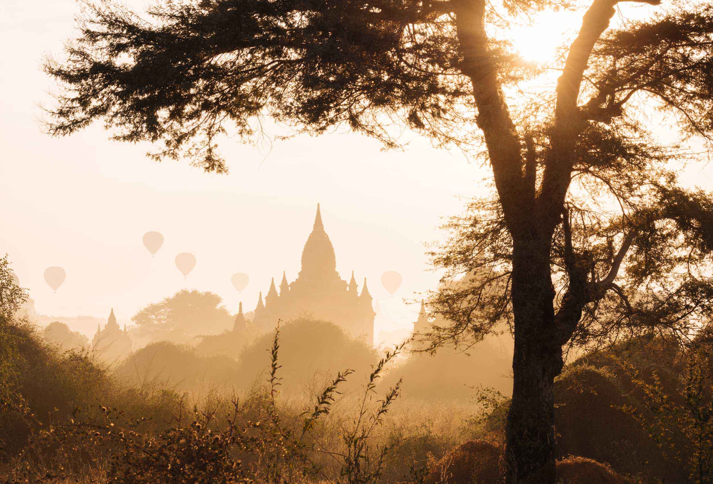 temples-dawn-travel-photographer-bagan-myanmar-asia