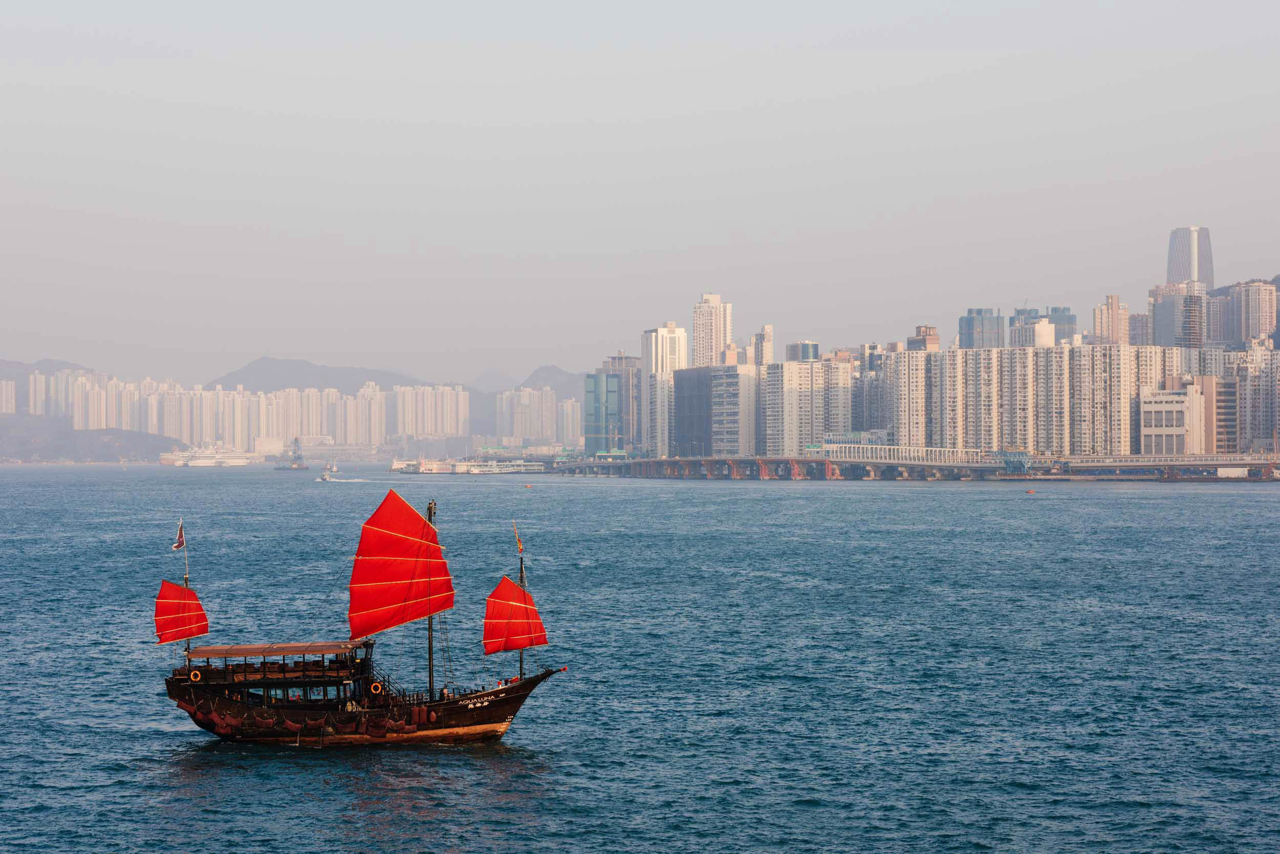 traditional-red-sail-junk-chinese-boat-sailing-harbour-hong-kong-china