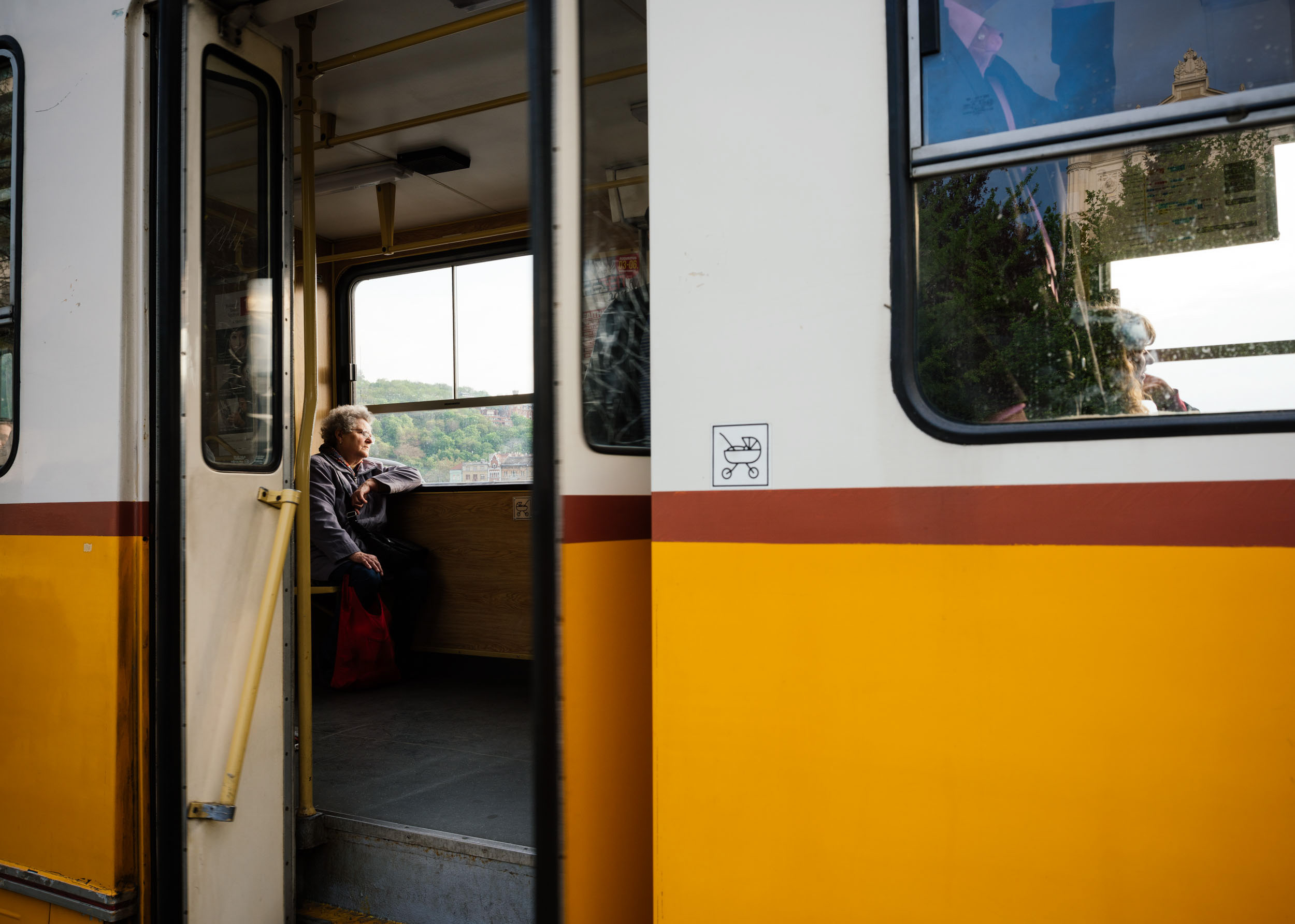 tram-transport-public-doorway-budapest-hungary