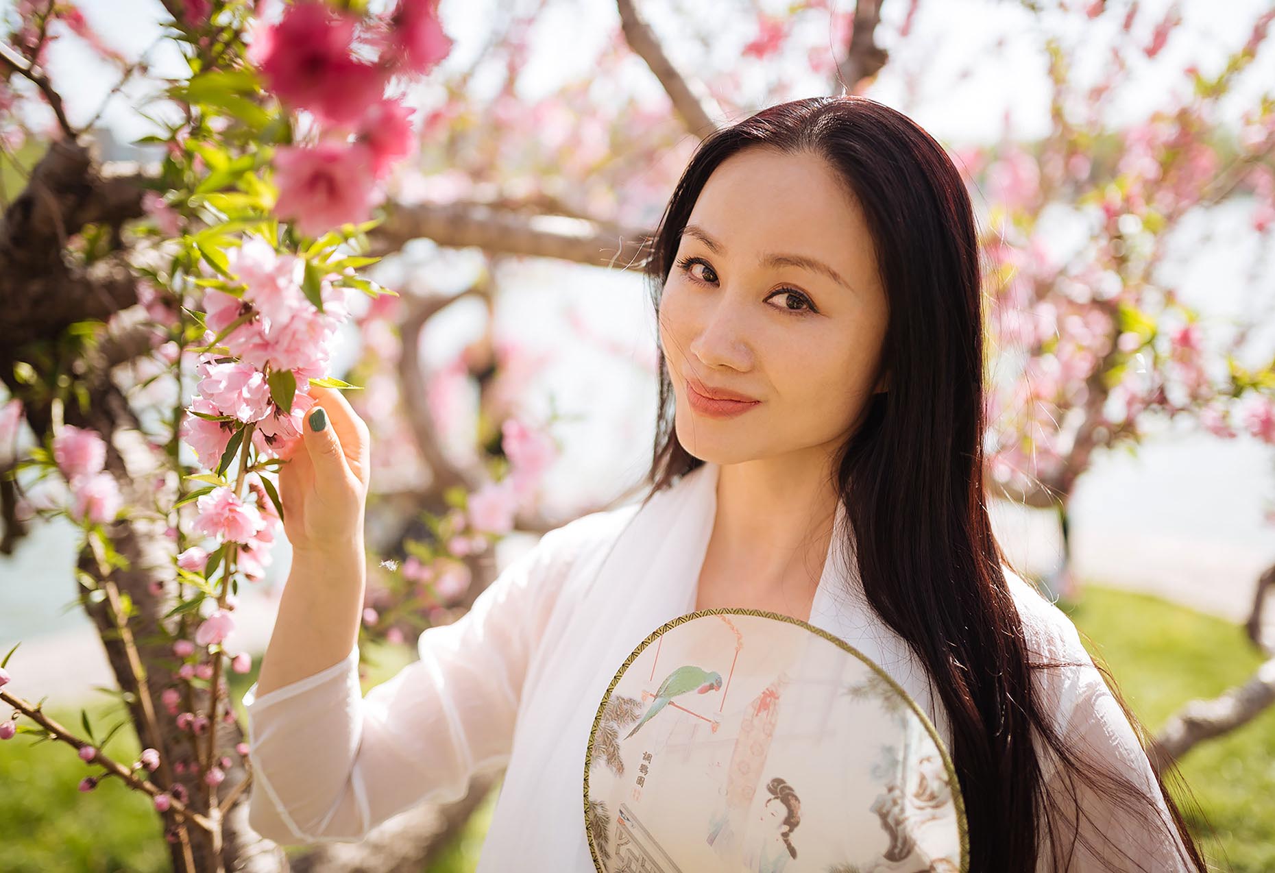 travel-photography-woman-portrait-beijing-china-cherry-blossom-21