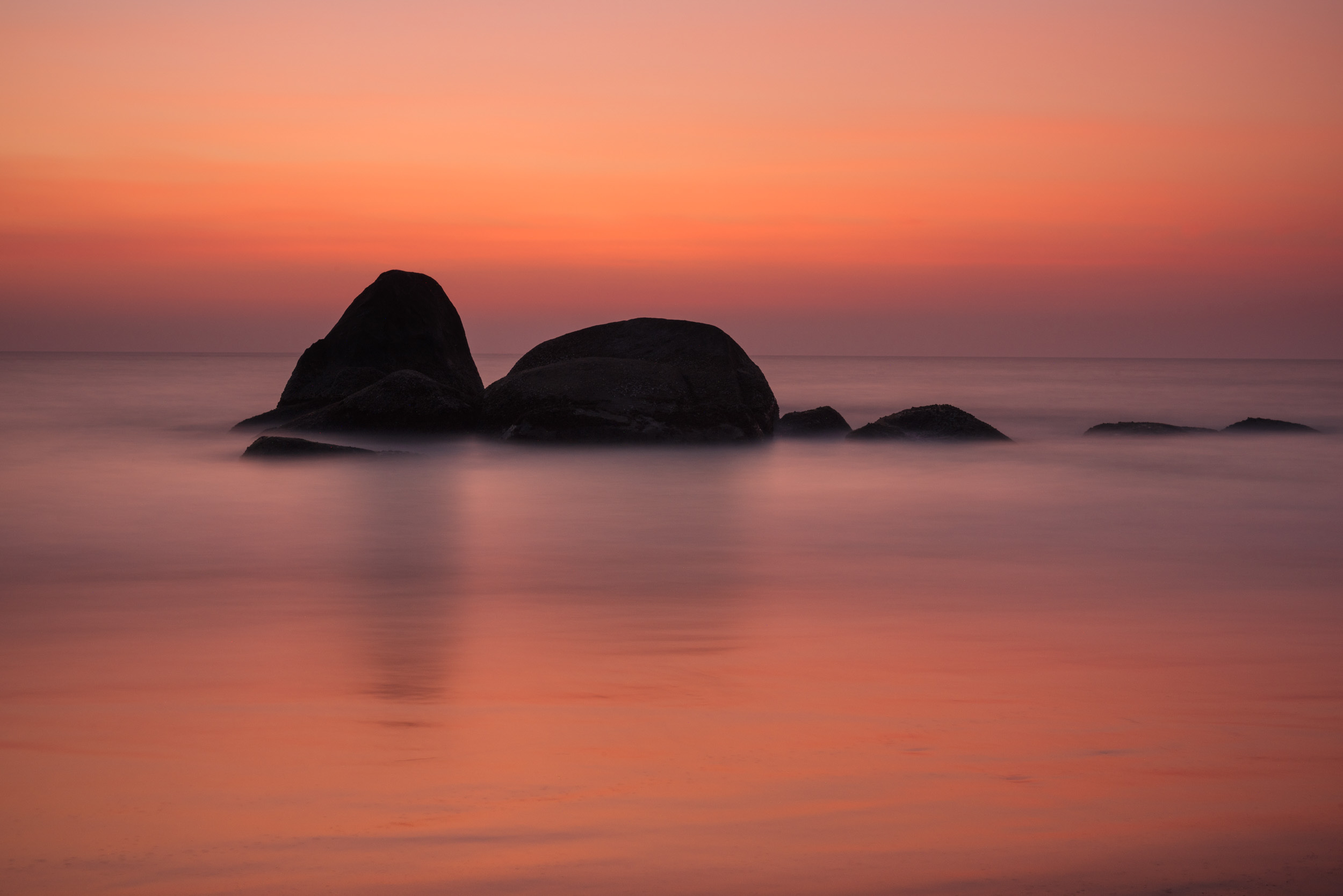 twilight-nobody-horizon-tranquil-calm-coast-beach-agonda-goa-india