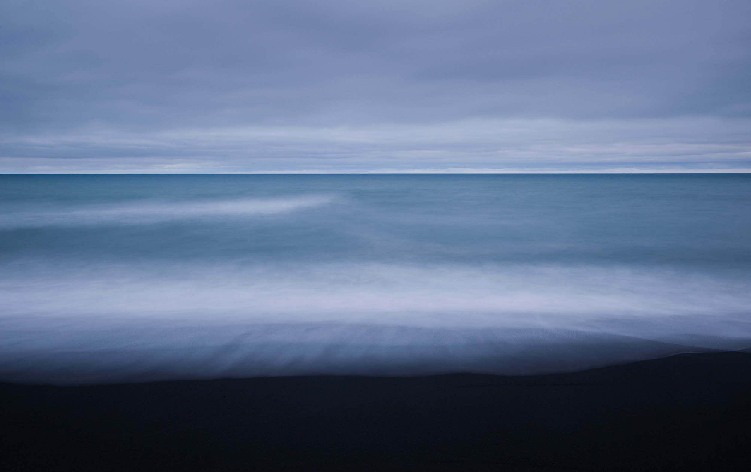 vik-beach-mood-tranquil-overcast-nobody-landscape-sea-iceland