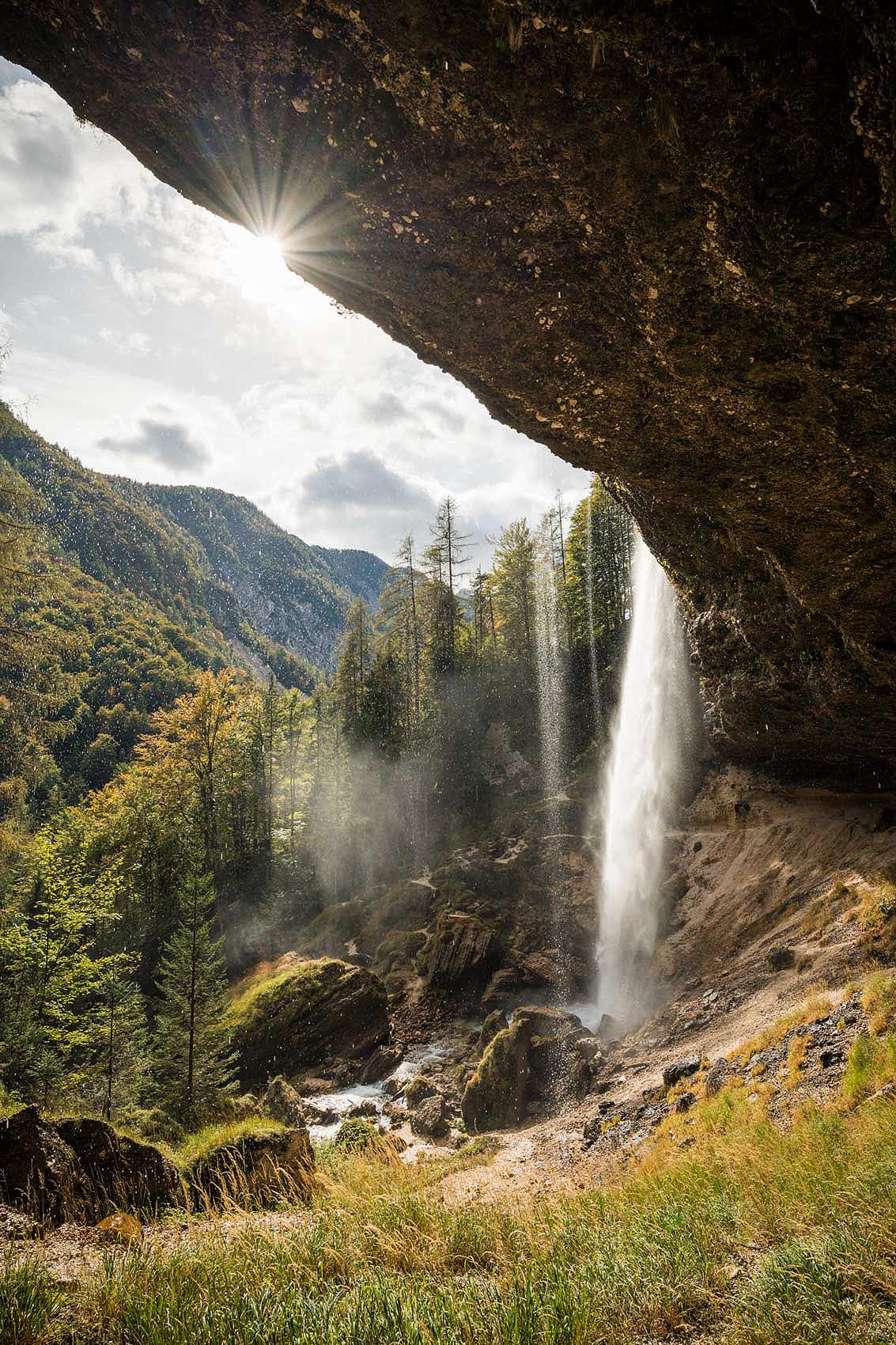 waterfall-light-nature-llandscape-travel-photography-slovenia